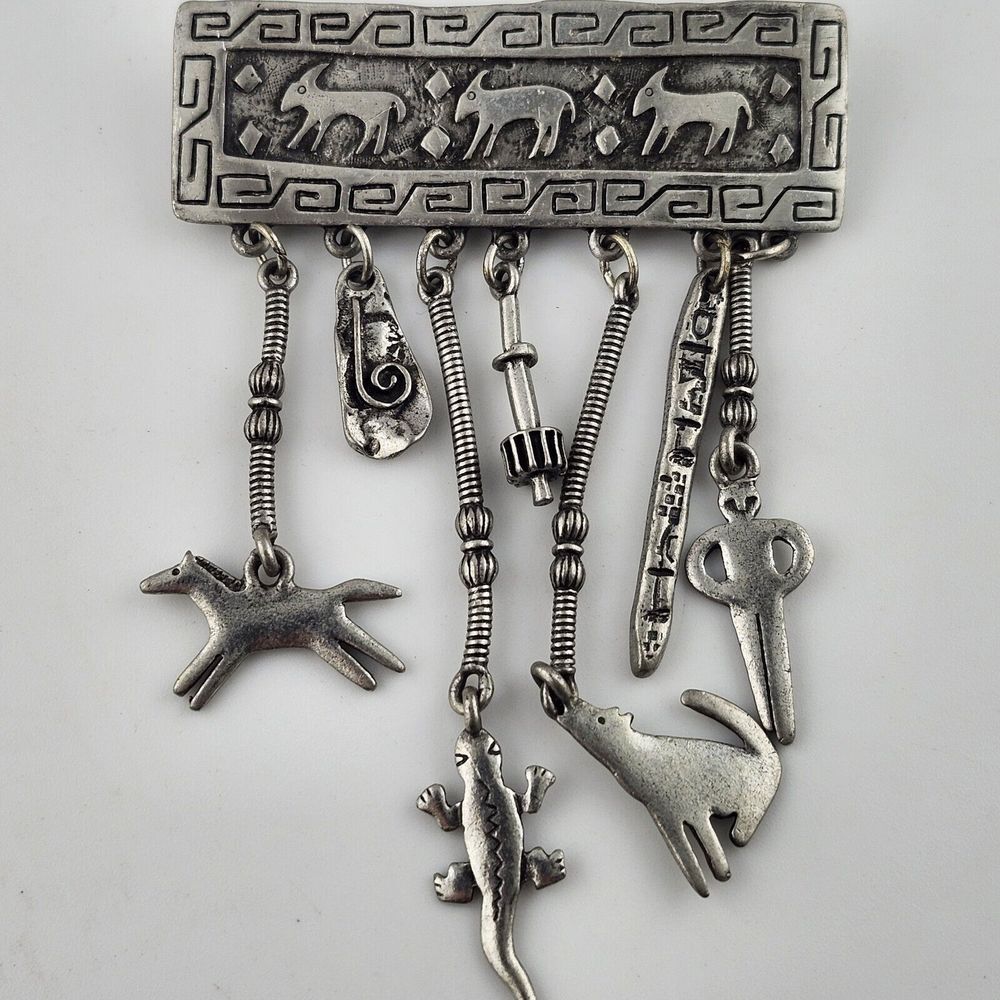 VINTAGE 1988 JJ BROOCH LAPEL PIN EMBOSSED PEWTER Southwest Dangling Horse Coyote